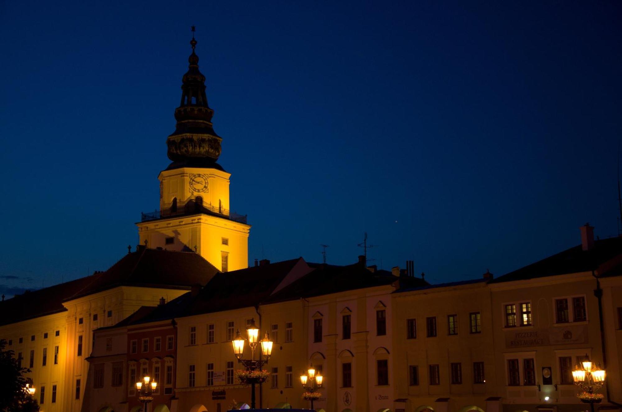 Hotel Boucek Кромержиж Экстерьер фото